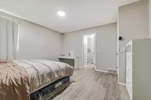 9060 N 86th St, Milwaukee, WI 53224 - Photo 30