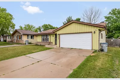 9060 N 86th St, Milwaukee, WI 53224 - Photo 2