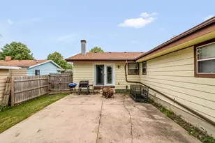 9060 N 86th St, Milwaukee, WI 53224 - Photo 4