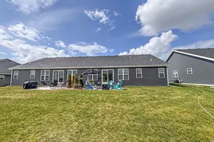 957 Elderberry Rd, Oconomowoc, WI 53066 - Photo 30