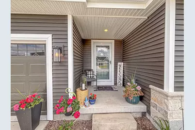 957  Elderberry Rd, Oconomowoc, WI 53066 - Photo 4