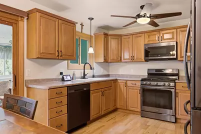 1610  Cliffview Dr, Holmen, WI 54636 - Photo 2