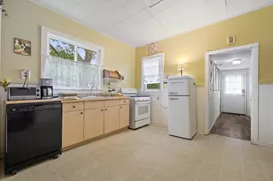 320 Curtis St, Lake Geneva, WI 53147 - Photo 12