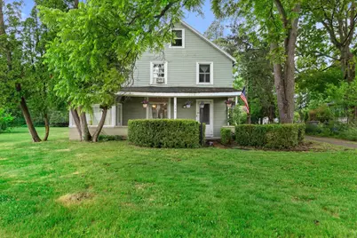 320  Curtis St, Lake Geneva, WI 53147 - Photo 2