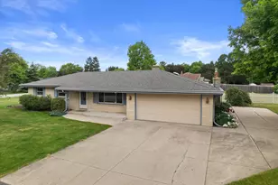 3028 Valley Forge St, Racine, WI 53404 - Photo 2