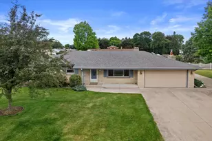 3028 Valley Forge St, Racine, WI 53404 - Photo 4