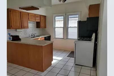 2425 N Cramer St, Milwaukee, WI 53211 - Photo 8