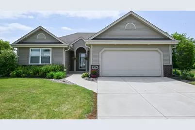 967  Log Cabin Ln, Belgium, WI 53004 - Photo 1