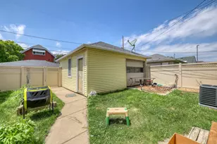 1251 S 30th St, Milwaukee, WI 53215 - Photo 4