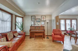 1251 S 30th St, Milwaukee, WI 53215 - Photo 6