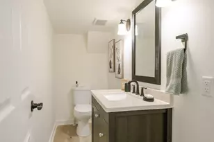 2126 N Emmertsen Rd, Racine, WI 53406 - Photo 36