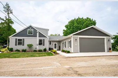 2126 N Emmertsen Rd, Racine, WI 53406 - Photo 6