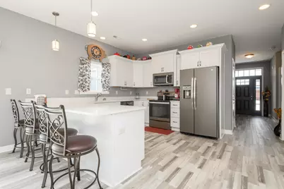 106  Phantom Lake Ct, Mukwonago, WI 53149 - Photo 8