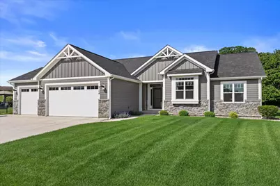 9154  Creekside Cir, Pleasant Prairie, WI 53158 - Photo 52