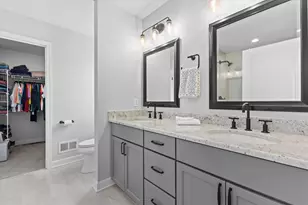 9154 Creekside Cir, Pleasant Prairie, WI 53158 - Photo 32