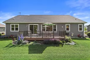 9154 Creekside Cir, Pleasant Prairie, WI 53158 - Photo 46