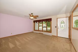 312 N Jackson St, Elkhorn, WI 53121 - Photo 2