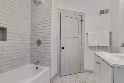 5615 W Burleigh St, Milwaukee, WI 53210 - Photo 12