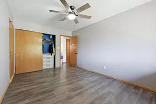 4085 S 84th St, Greenfield, WI 53228 - Photo 16