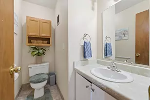 4085 S 84th St, Greenfield, WI 53228 - Photo 14