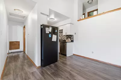4085 S 84th St #7, Greenfield, WI 53228 - Photo 8