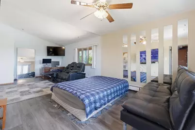 4085 S 84th St #7, Greenfield, WI 53228 - Photo 12