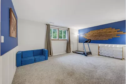 12405 W Crawford Ave, New Berlin, WI 53151 - Photo 18