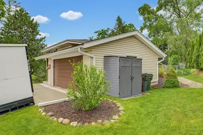12405 W Crawford Ave, New Berlin, WI 53151 - Photo 22