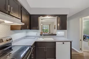 12405 W Crawford Dr, New Berlin, WI 53151 - Photo 6