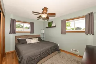 1715 W Salem St, Milwaukee, WI 53221 - Photo 12