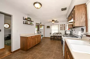 1715 W Salem St, Milwaukee, WI 53221 - Photo 10