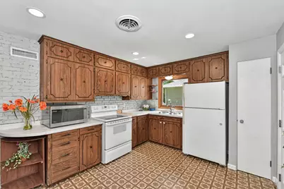457 W 5th St, Oconomowoc, WI 53066 - Photo 8