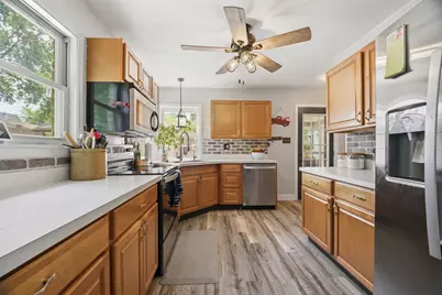 609 W Mackie St, Beaver Dam, WI 53916 - Photo 10
