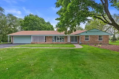 7300 S 92nd St, Franklin, WI 53132 - Photo 2