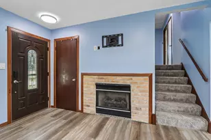 N91W17573 Saint Regis St, Menomonee Falls, WI 53051 - Photo 4