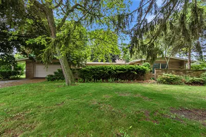 1550  11th Ave, Grafton, WI 53024 - Photo 2