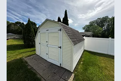 2722 N Taylor Dr, Sheboygan, WI 53083 - Photo 22