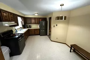 2722 N Taylor Dr, Sheboygan, WI 53083 - Photo 2