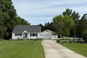 2032 County Hwy VV, Two Rivers, WI 54241 - Photo 4