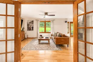 952 Greenway Terrace, Hartland, WI 53029 - Photo 12