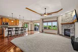 6504 Heritage Ave, Racine, WI 53406 - Photo 8