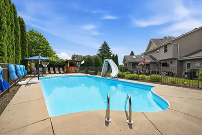 W171N10218  Wildrose Ln, Germantown, WI 53022 - Photo 2
