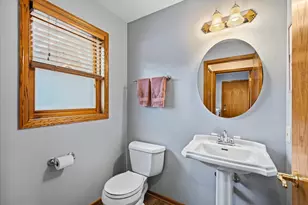 W171N10218 Wildrose Ln, Germantown, WI 53022 - Photo 18