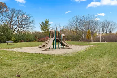3950  Royal Oaks Dr, Racine, WI 53406 - Photo 32