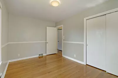 915  Indiana St, Racine, WI 53405 - Photo 14