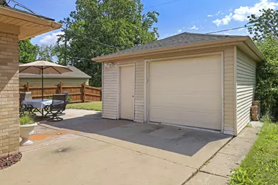 915  Indiana St, Racine, WI 53405 - Photo 26