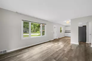 1260 Edwards St, Brookfield, WI 53005 - Photo 8