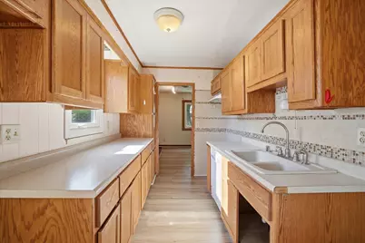 6620 W Morgan Ave, Milwaukee, WI 53220 - Photo 8