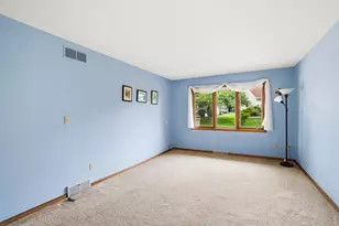 5413 Somerset Ln, Greenfield, WI 53221 - Photo 16
