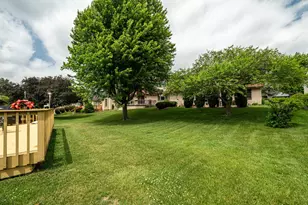 5413 Somerset Ln, Greenfield, WI 53221 - Photo 36